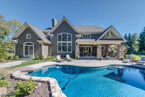 6 Harlow Pointe Cove Green Brook NJ 08812