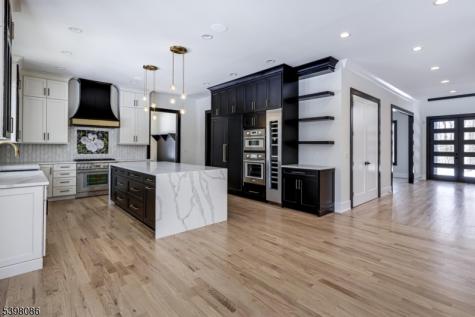 6 Harlow Pointe Cove Green Brook NJ 08812