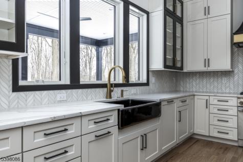 6 Harlow Pointe Cove Green Brook NJ 08812