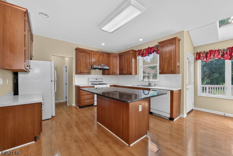 7 Stark Court Raritan NJ 08551