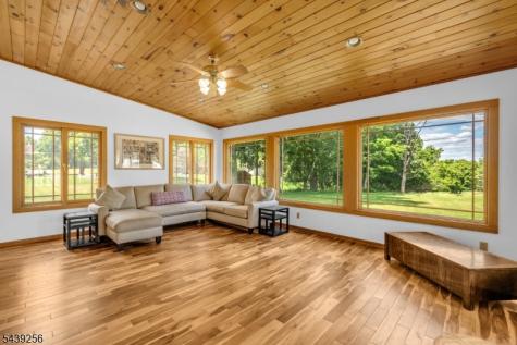 283 Floral Drive Bridgewater NJ 08807