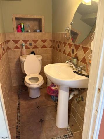 910 Apgar Terrace Rahway NJ 07065