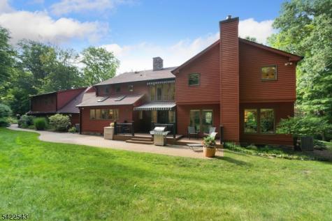 23 Edge Hill Road Blairstown NJ 07825