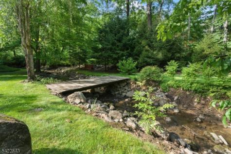 23 Edge Hill Road Blairstown NJ 07825