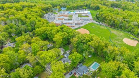 122 Kenilworth Road Mountain Lakes NJ 07046