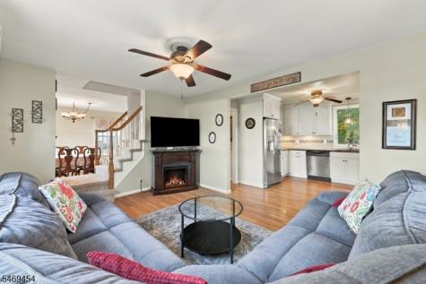 48 Gregory Drive Roxbury NJ 07847