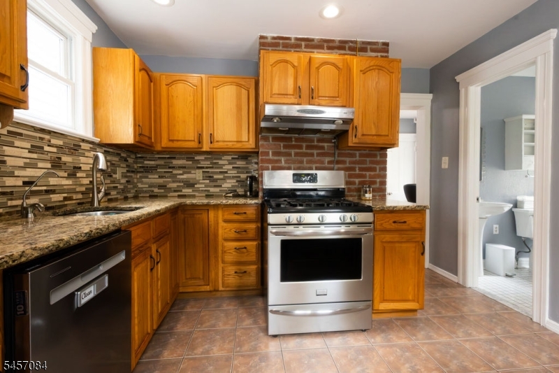 24 Maolis Avenue Bloomfield NJ 07003