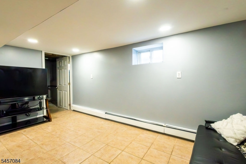 24 Maolis Avenue Bloomfield NJ 07003