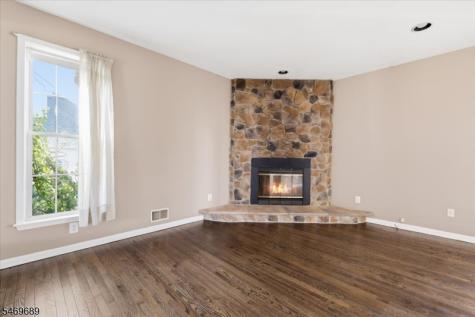 14 Kyle Drive Lopatcong NJ 08865