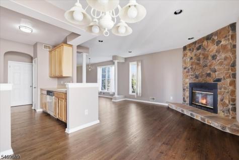 14 Kyle Drive Lopatcong NJ 08865