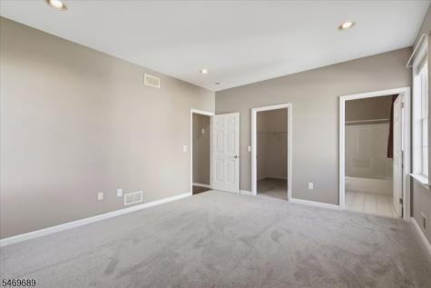 14 Kyle Drive Lopatcong NJ 08865