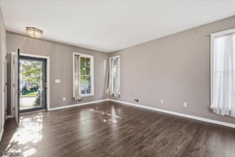 14 Kyle Drive Lopatcong NJ 08865