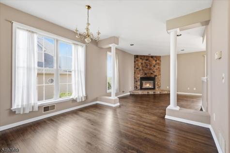 14 Kyle Drive Lopatcong NJ 08865