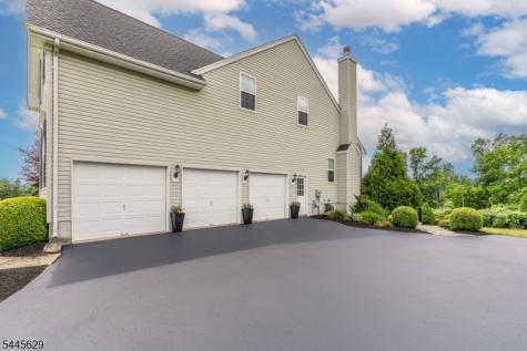 38 Music Mountain Boulevard West Amwell NJ 08530