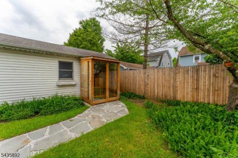 16 Coolidge Avenue Bloomfield NJ 07003