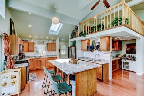 11 Mt Crest Road Jefferson NJ 07438