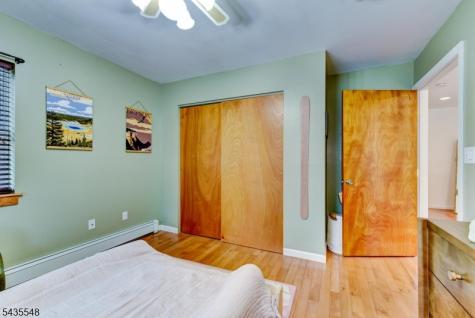 11 Mt Crest Road Jefferson NJ 07438