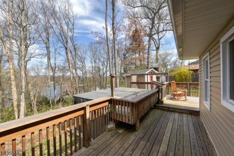 11 Mt Crest Road Jefferson NJ 07438