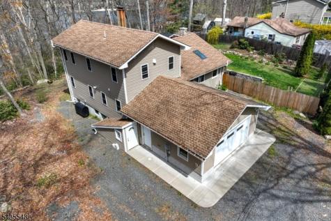 11 Mt Crest Road Jefferson NJ 07438