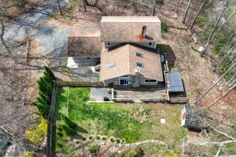 11 Mt Crest Road Jefferson NJ 07438