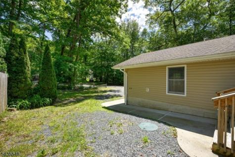 11 Mt Crest Road Jefferson NJ 07438