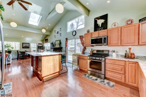 11 Mt Crest Road Jefferson NJ 07438
