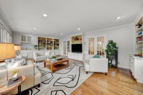 18 Kings Hill Court Summit NJ 07901