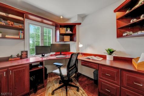 18 Kings Hill Court Summit NJ 07901
