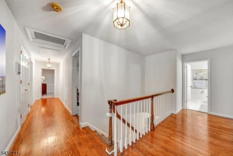 18 Kings Hill Court Summit NJ 07901