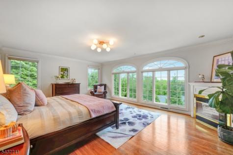 18 Kings Hill Court Summit NJ 07901