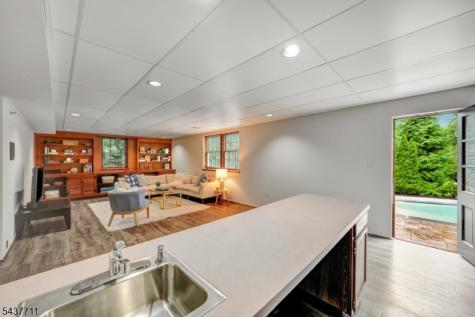 18 Kings Hill Court Summit NJ 07901