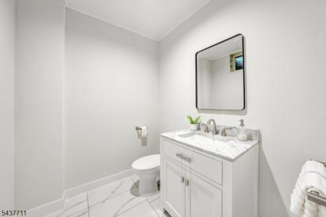 18 Kings Hill Court Summit NJ 07901