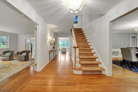 18 Kings Hill Court Summit NJ 07901