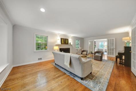 18 Kings Hill Court Summit NJ 07901