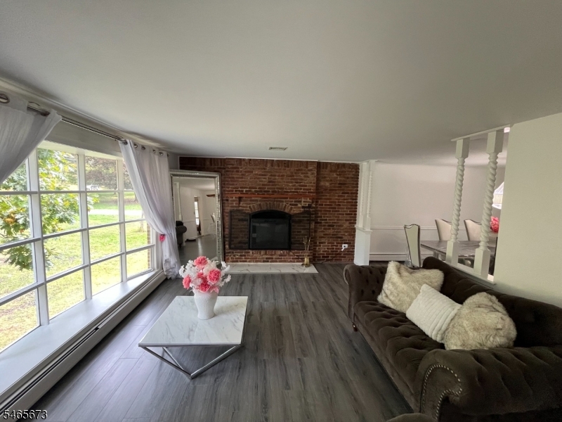 22 Spring Valley Road Hardwick NJ 07825