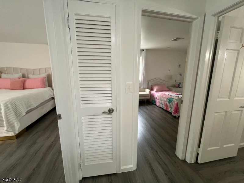 22 Spring Valley Road Hardwick NJ 07825