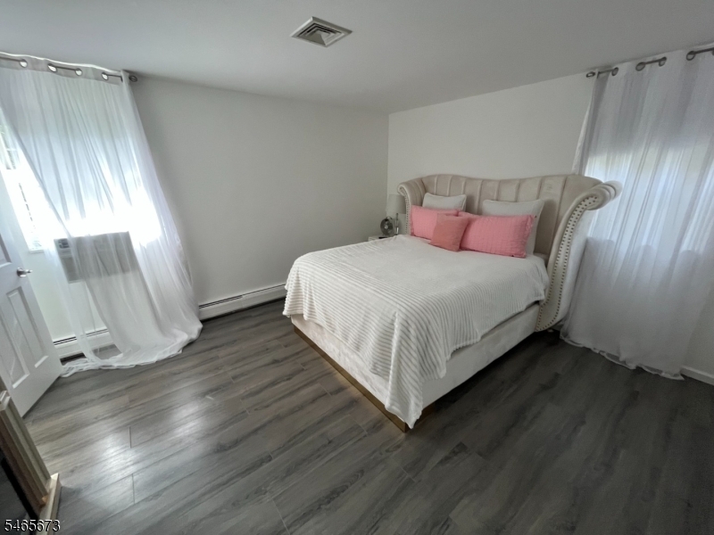 22 Spring Valley Road Hardwick NJ 07825