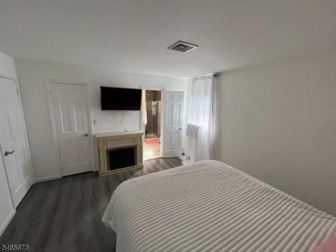 22 Spring Valley Road Hardwick NJ 07825