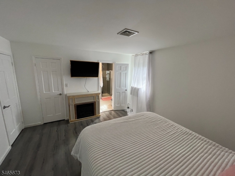 22 Spring Valley Road Hardwick NJ 07825