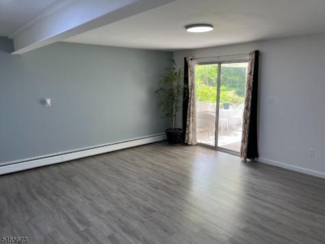 22 Spring Valley Road Hardwick NJ 07825