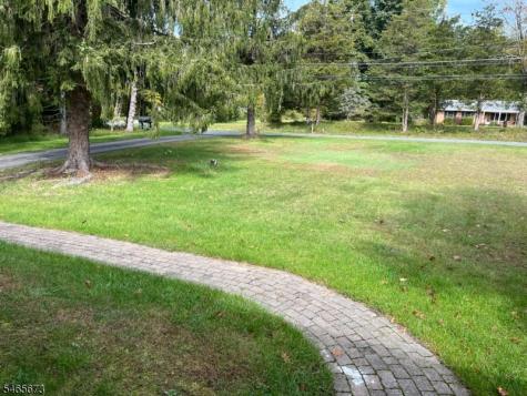 22 Spring Valley Road Hardwick NJ 07825