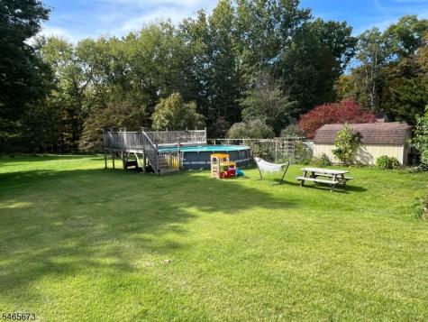 22 Spring Valley Road Hardwick NJ 07825