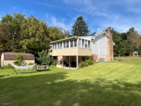 22 Spring Valley Road Hardwick NJ 07825
