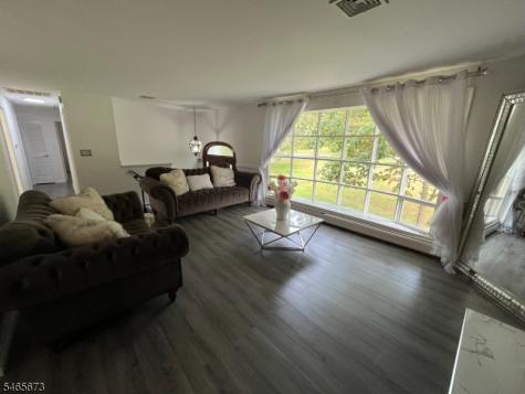 22 Spring Valley Road Hardwick NJ 07825