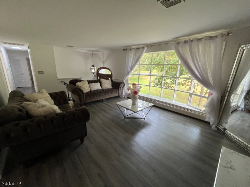 22 Spring Valley Road Hardwick NJ 07825