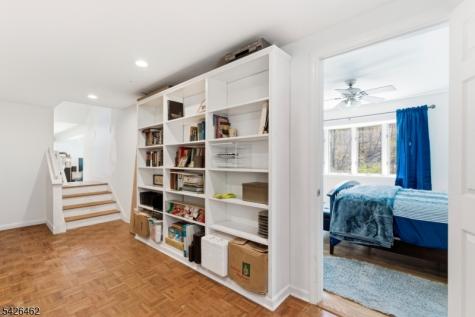 15 Valley Trail Jefferson NJ 07438