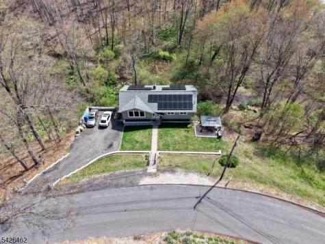 15 Valley Trail Jefferson NJ 07438