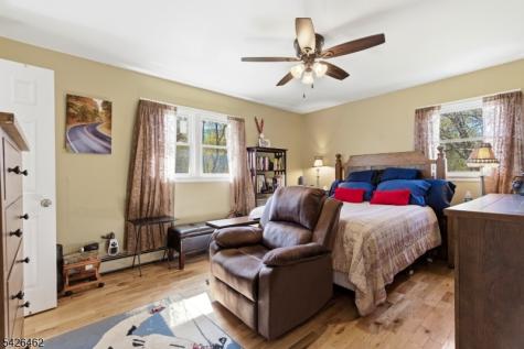 15 Valley Trail Jefferson NJ 07438