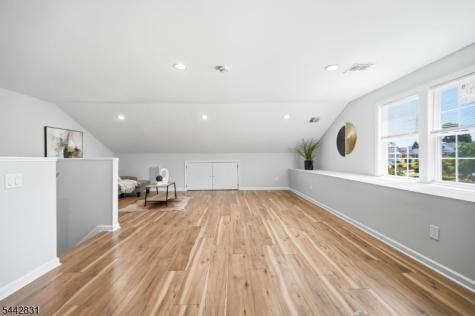 77 Chestnut Street Lodi NJ 07644