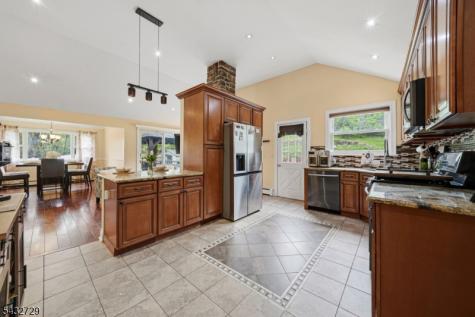 22 Federal Hill Road Pompton Lakes NJ 07442